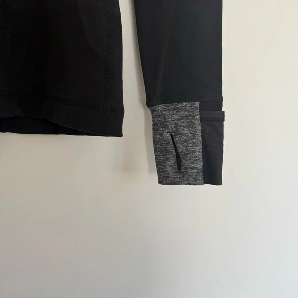 Lululemon Run: Distance Pullover Black/ Heathered Black Size: 4 - Picture 6 of 8